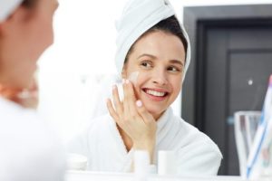 Lire la suite à propos de l’article Des moyens faciles d’améliorer votre régime de soins de la peau